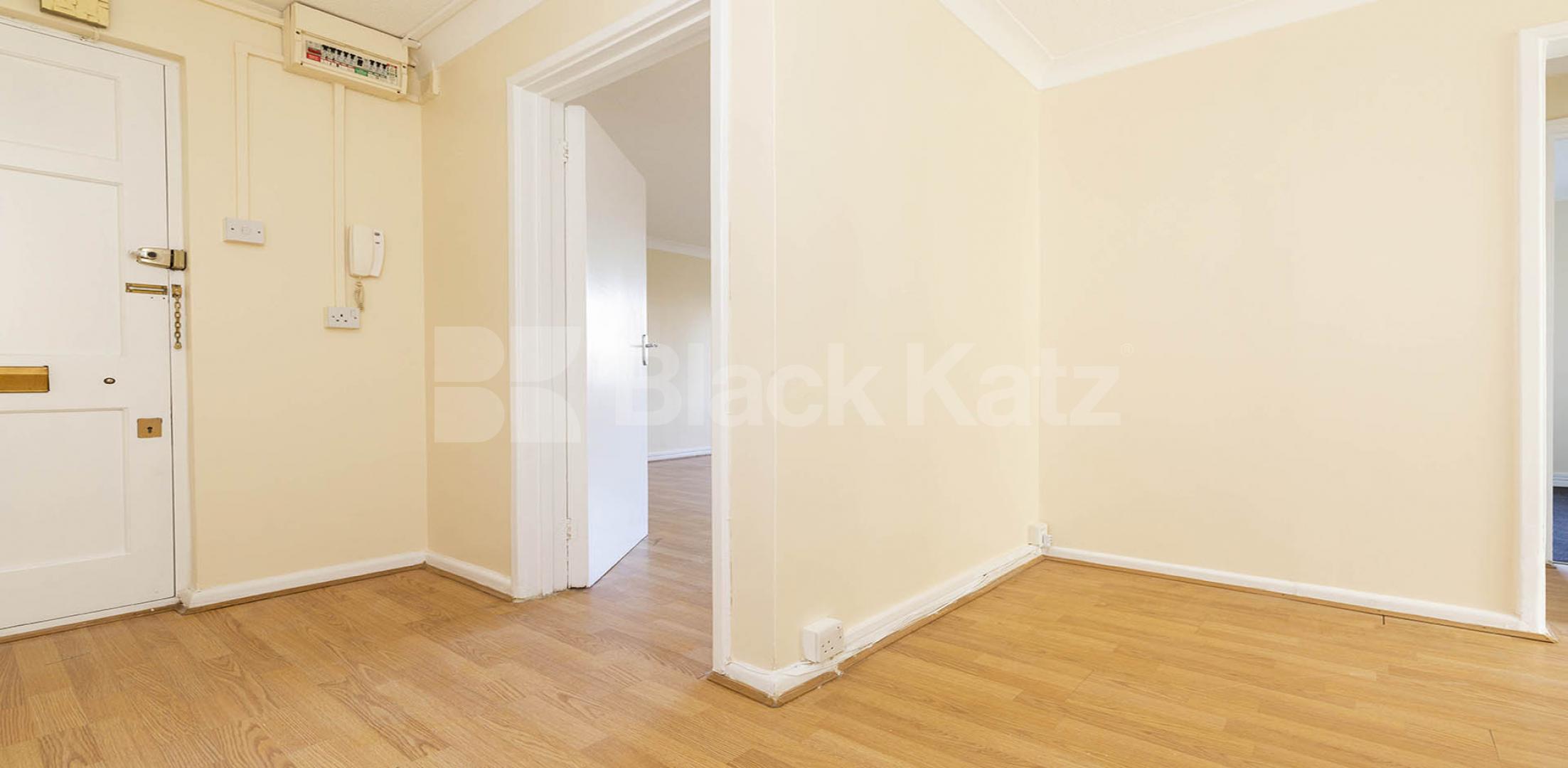 			NEWLY REFURBISHED!, 1 Bedroom, 1 bath, 1 reception Apartment			 Oakleigh Road South, NEW SOUTHGATE